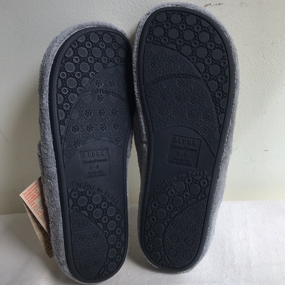 NWT Acorn Spa Thong sz 8 grey. Memory Foam comfort. Machine wash Ease. Non slip - Picture 3 of 6